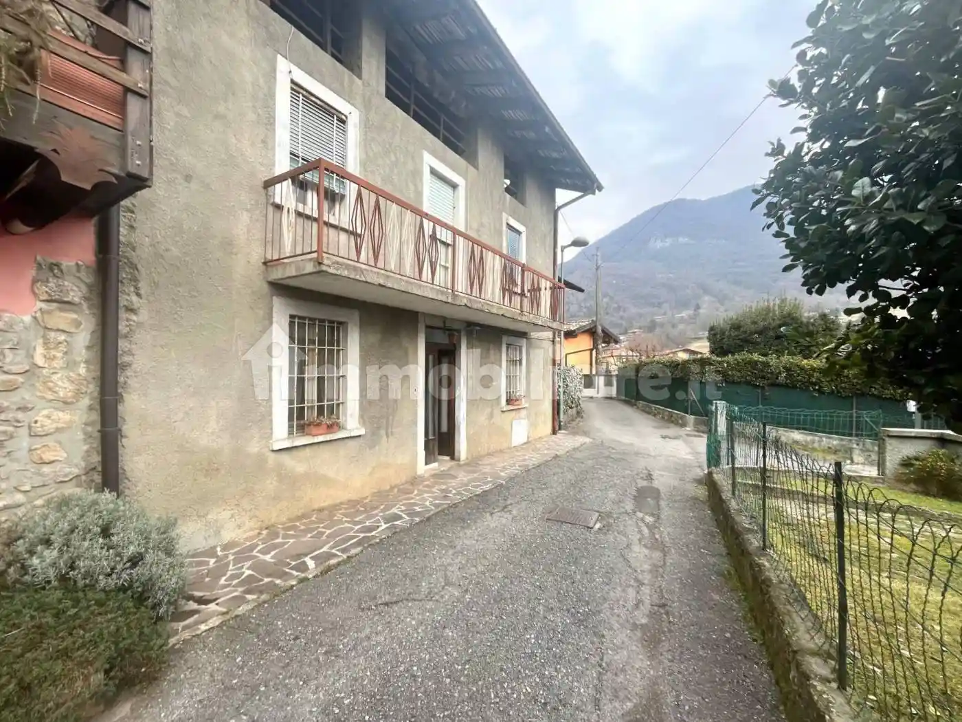 Casa indipendente in vendita a Albino