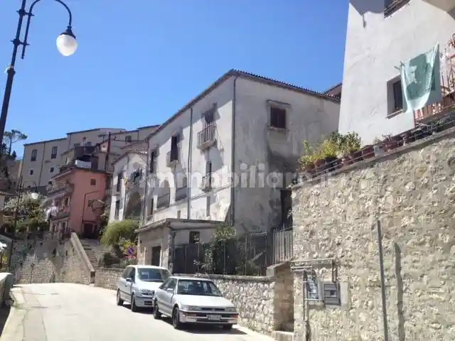 Palazzo - Edificio in vendita a Montefusco