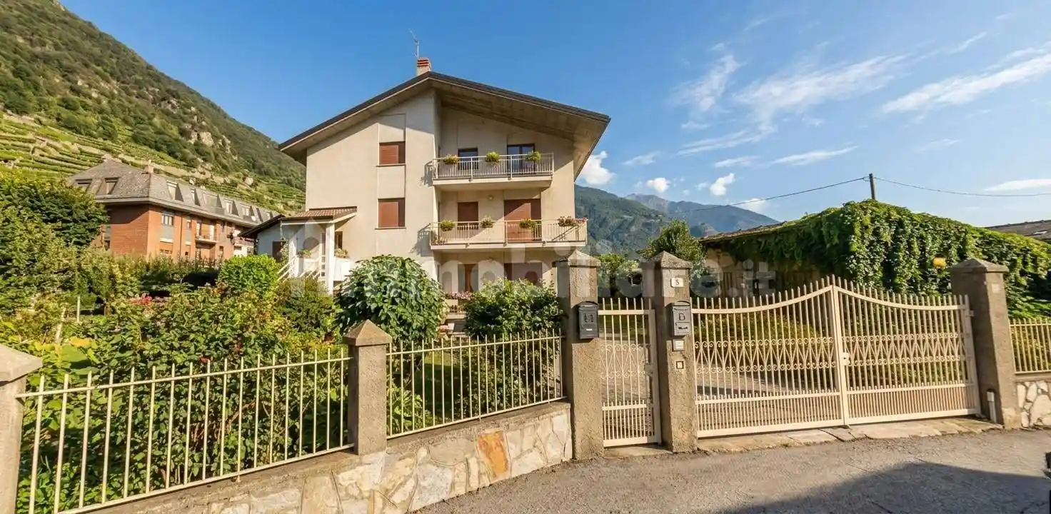 Villa in vendita a Donnas