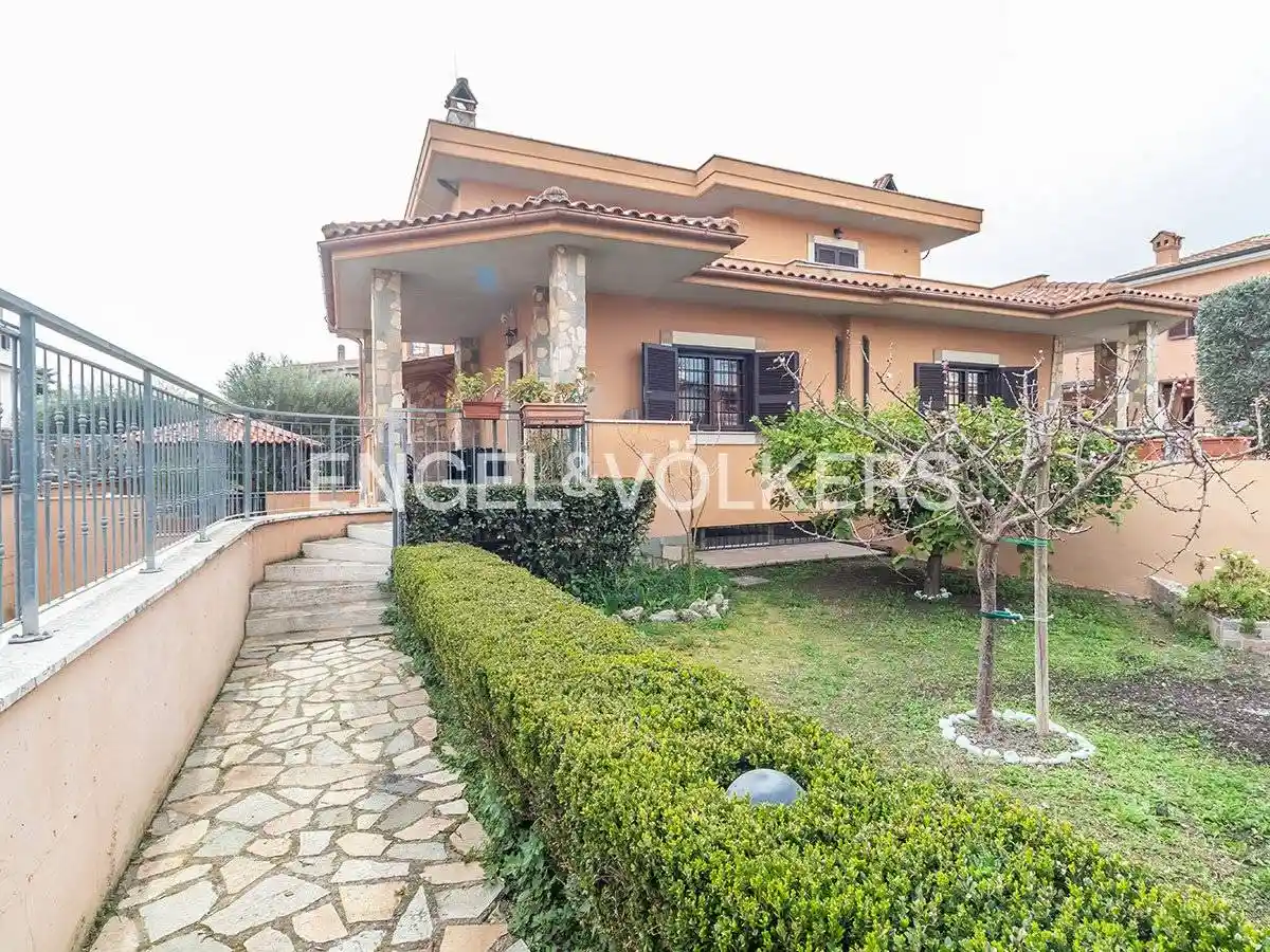 Villa in vendita a Roma