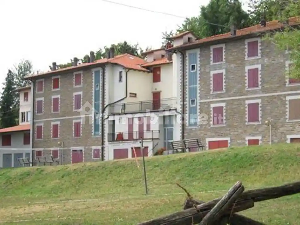 Appartamento in vendita a Tizzano Val Parma