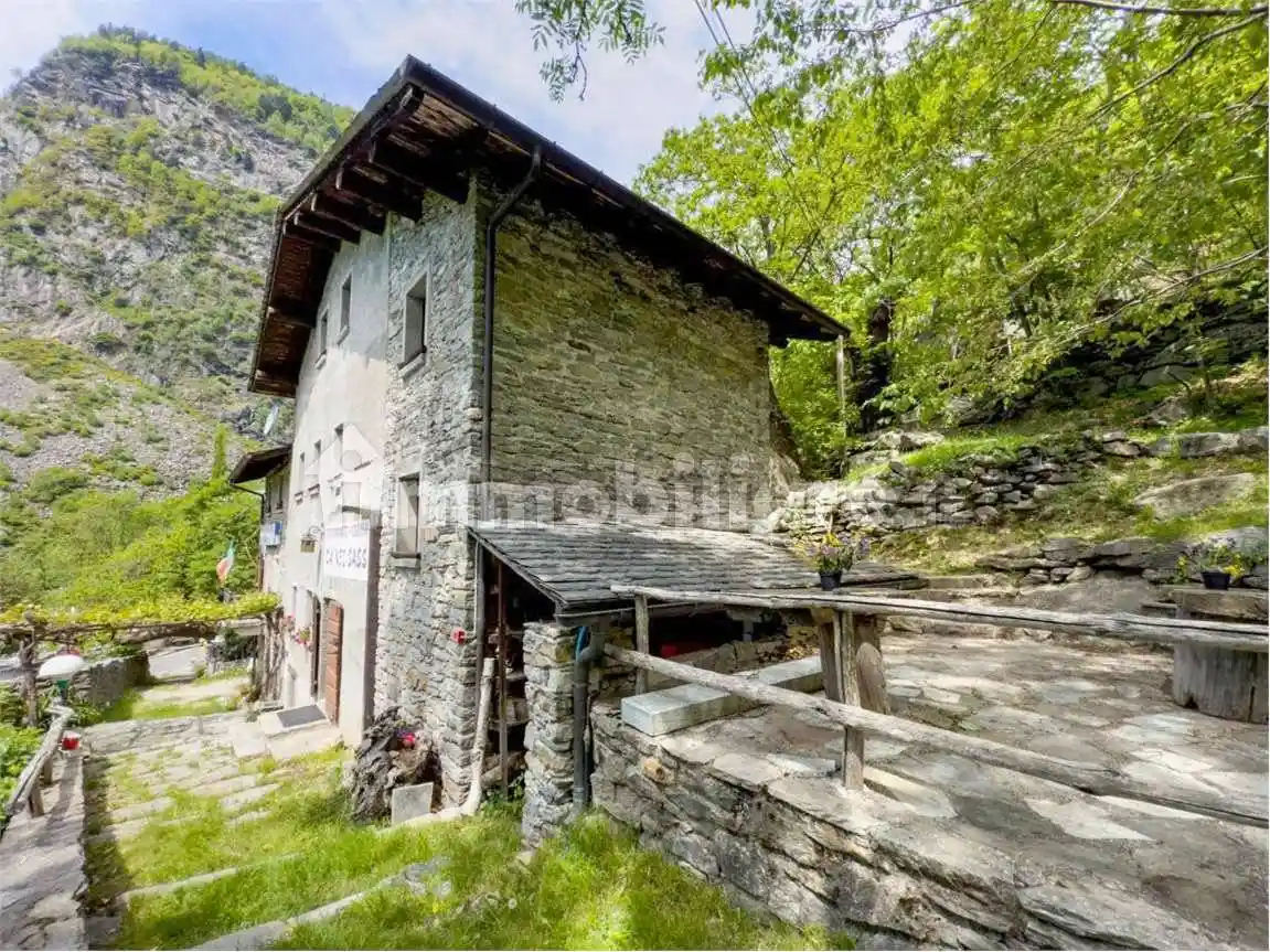 Palazzo - Edificio in vendita a San Giacomo Filippo