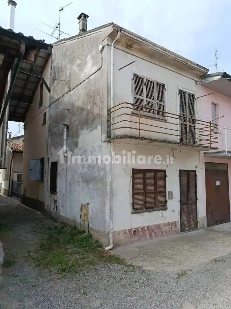 Villa in vendita a Pieve Porto Morone