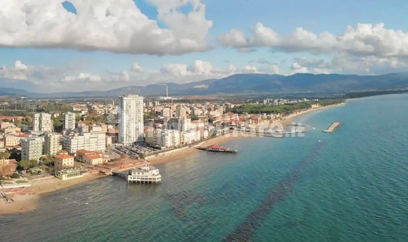 Villa in vendita a Follonica