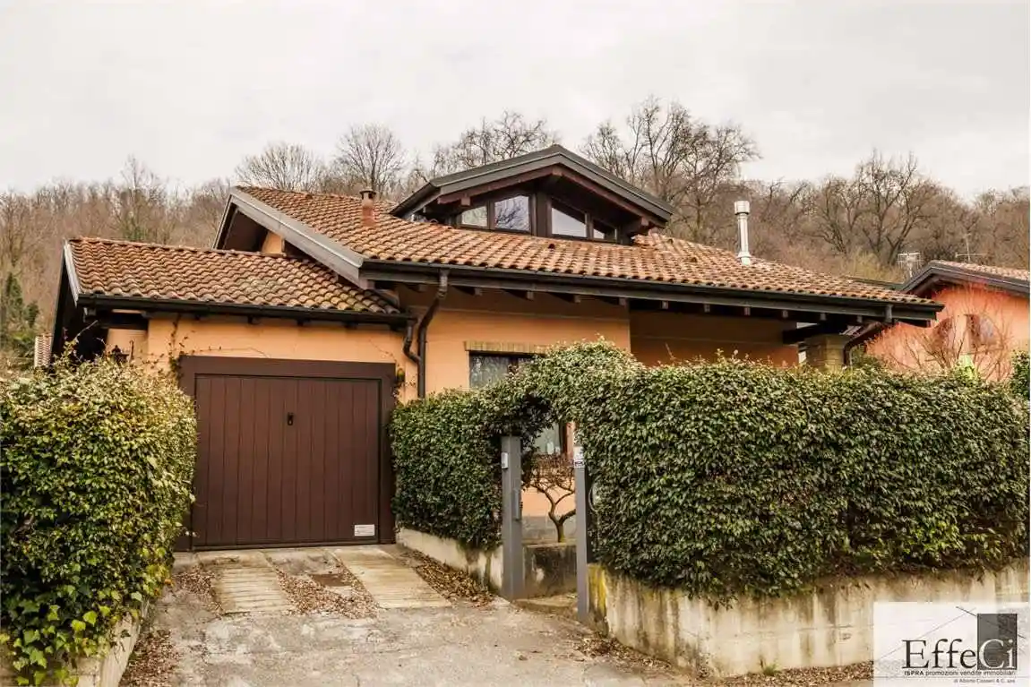 Villa in affitto a Besozzo