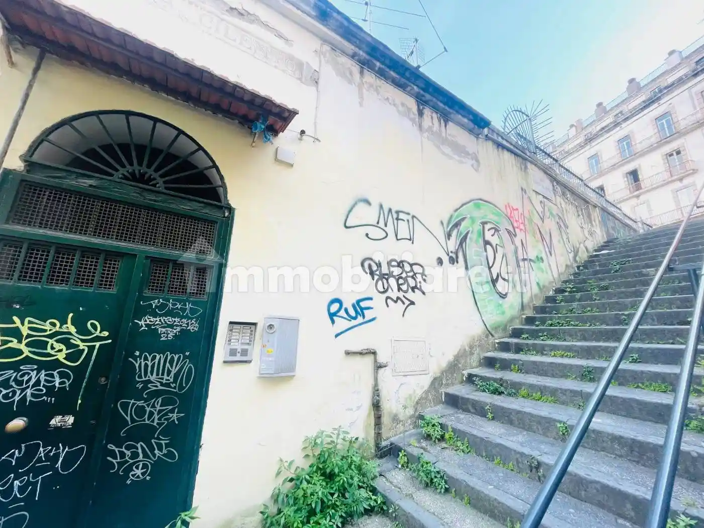 Appartamento in vendita a Napoli