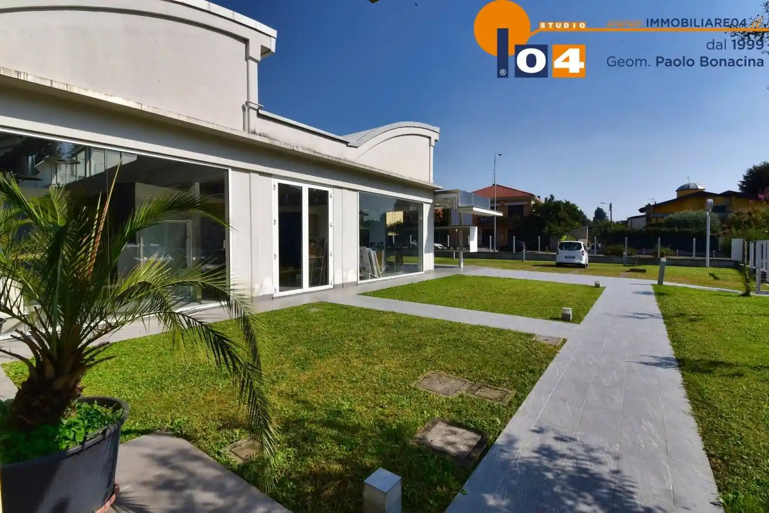 Palazzo - Edificio in vendita a Carate Brianza