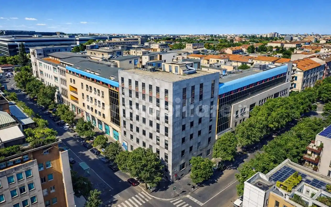 Palazzo - Edificio in vendita a Milano