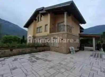 Villa in vendita a Casazza