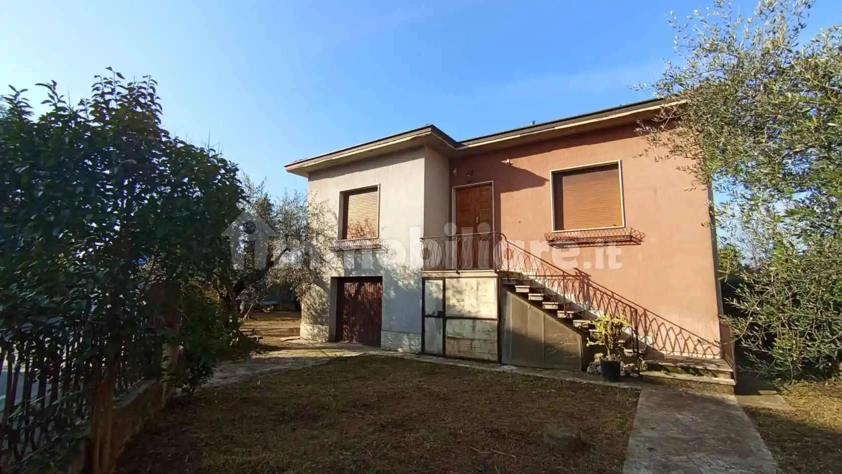 Villa in vendita a Castelfranco Piandisco