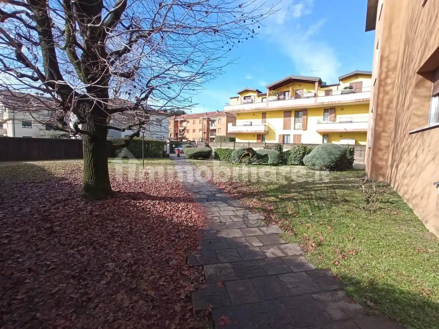 Appartamento in affitto a Lainate