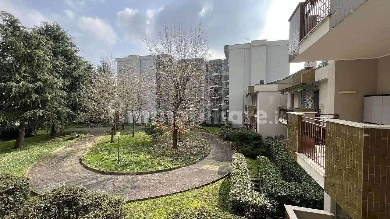 Appartamento in vendita a Cesano Boscone