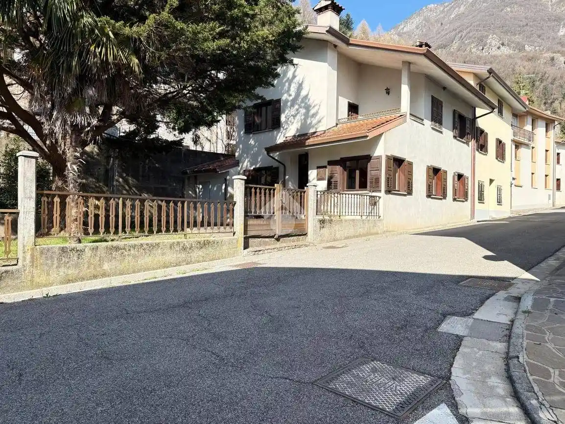 Casa indipendente in vendita a Trasaghis