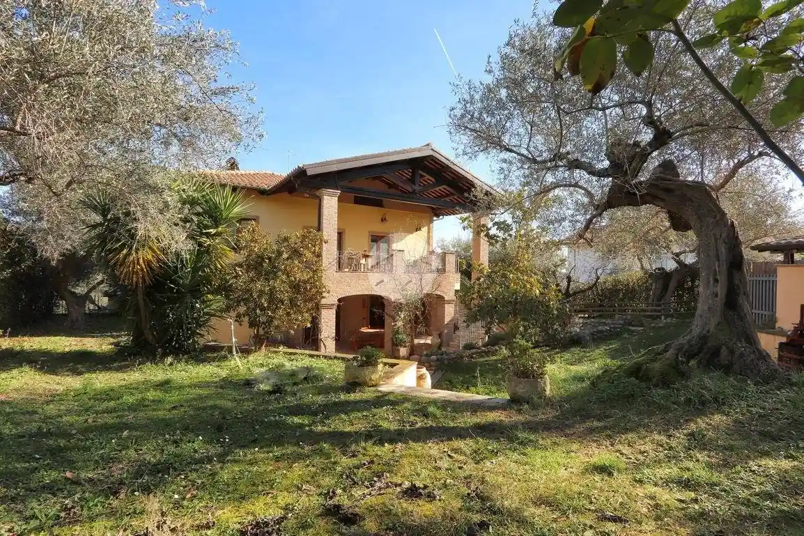Villa in vendita a Città Sant'Angelo