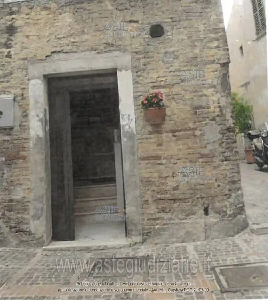 Palazzo - Stabile in vendita a Atri