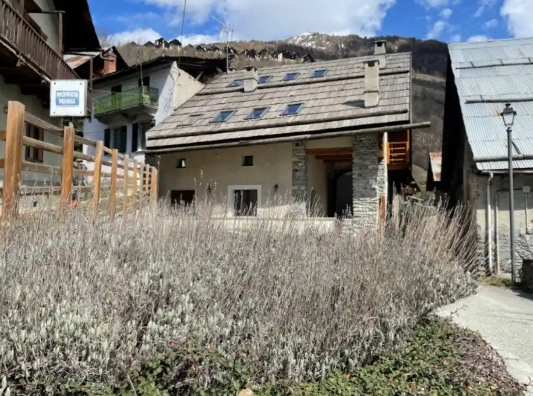 Appartamento in vendita a Sauze di Cesana