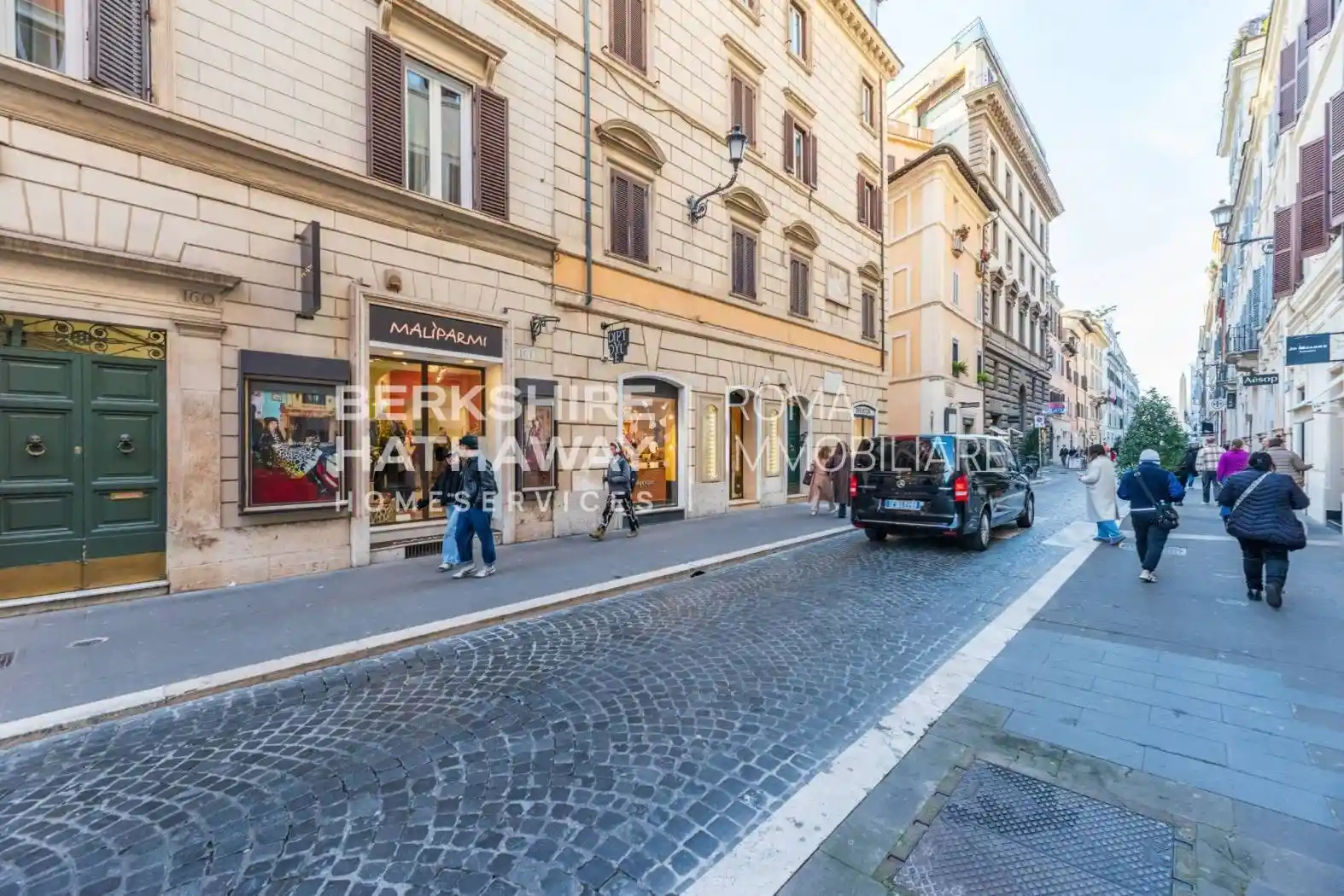 Palazzo - Edificio in vendita a Roma