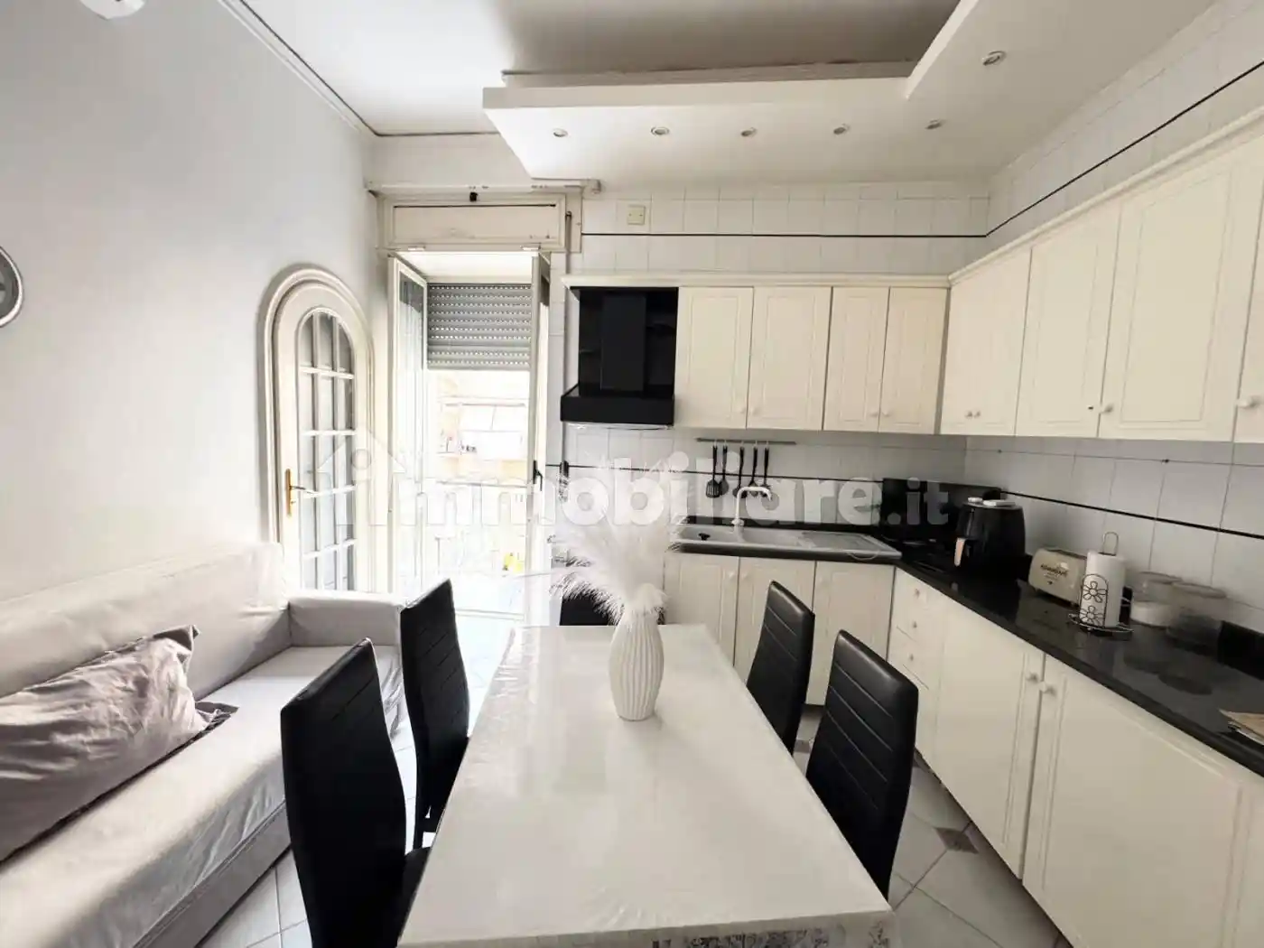 Appartamento in vendita a Napoli