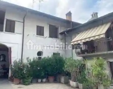 Appartamento in vendita a Besana in Brianza