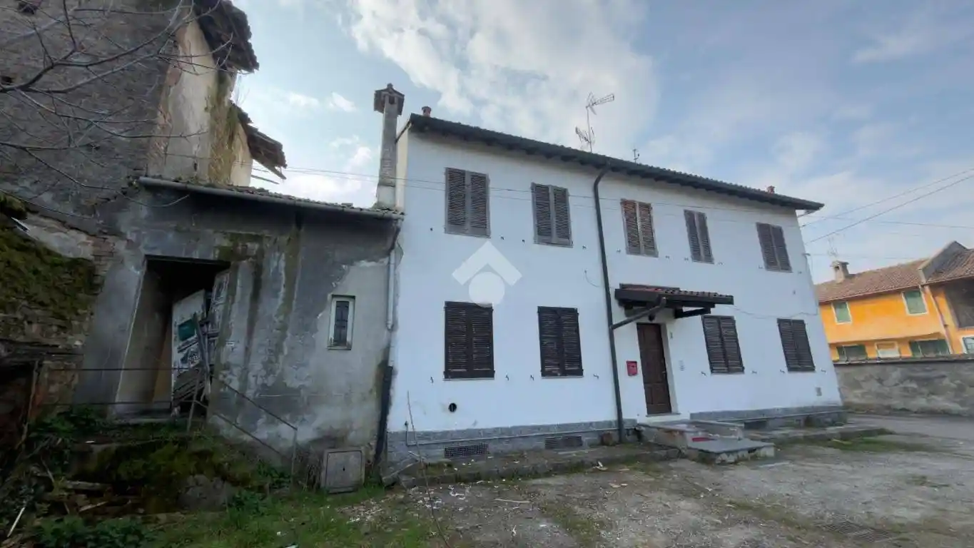 Appartamento in vendita a Gambarana