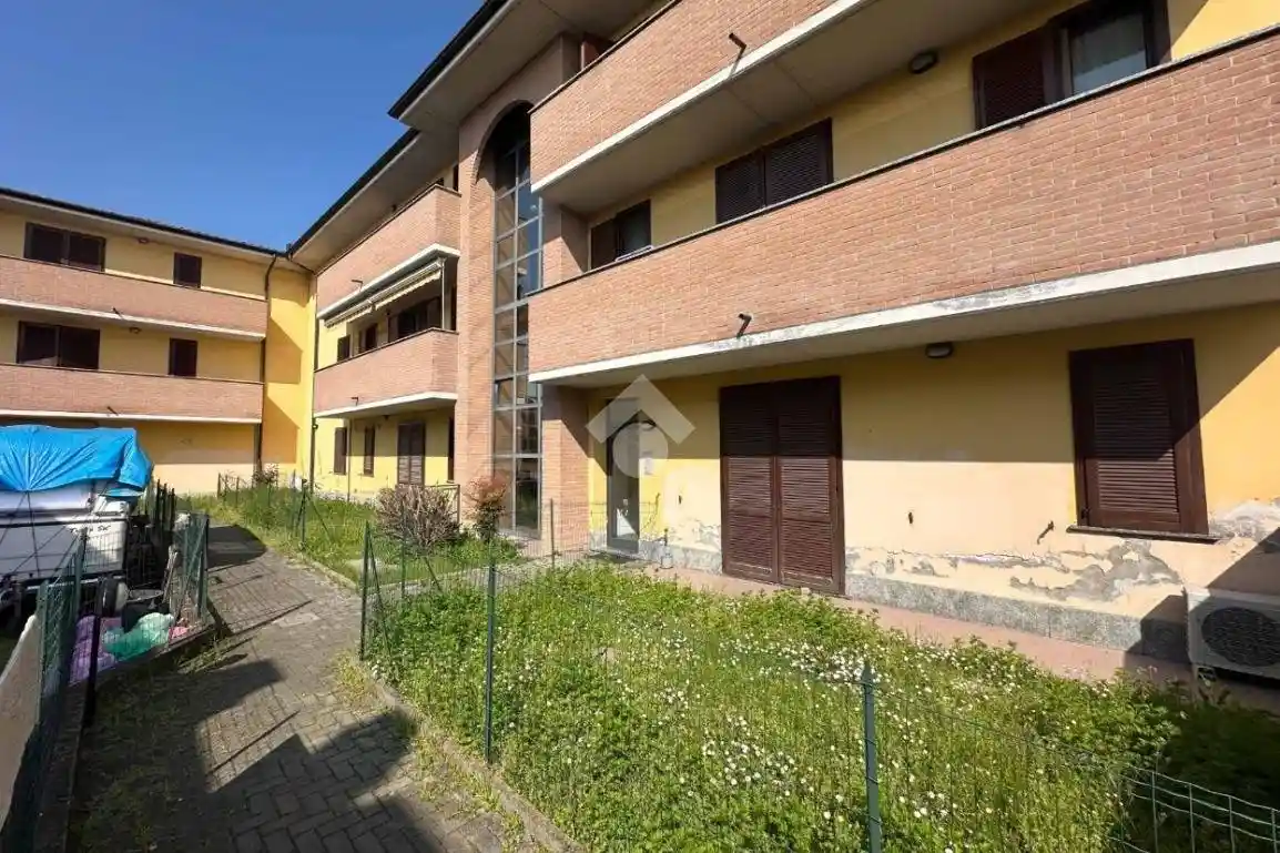 Appartamento in vendita a Crespiatica