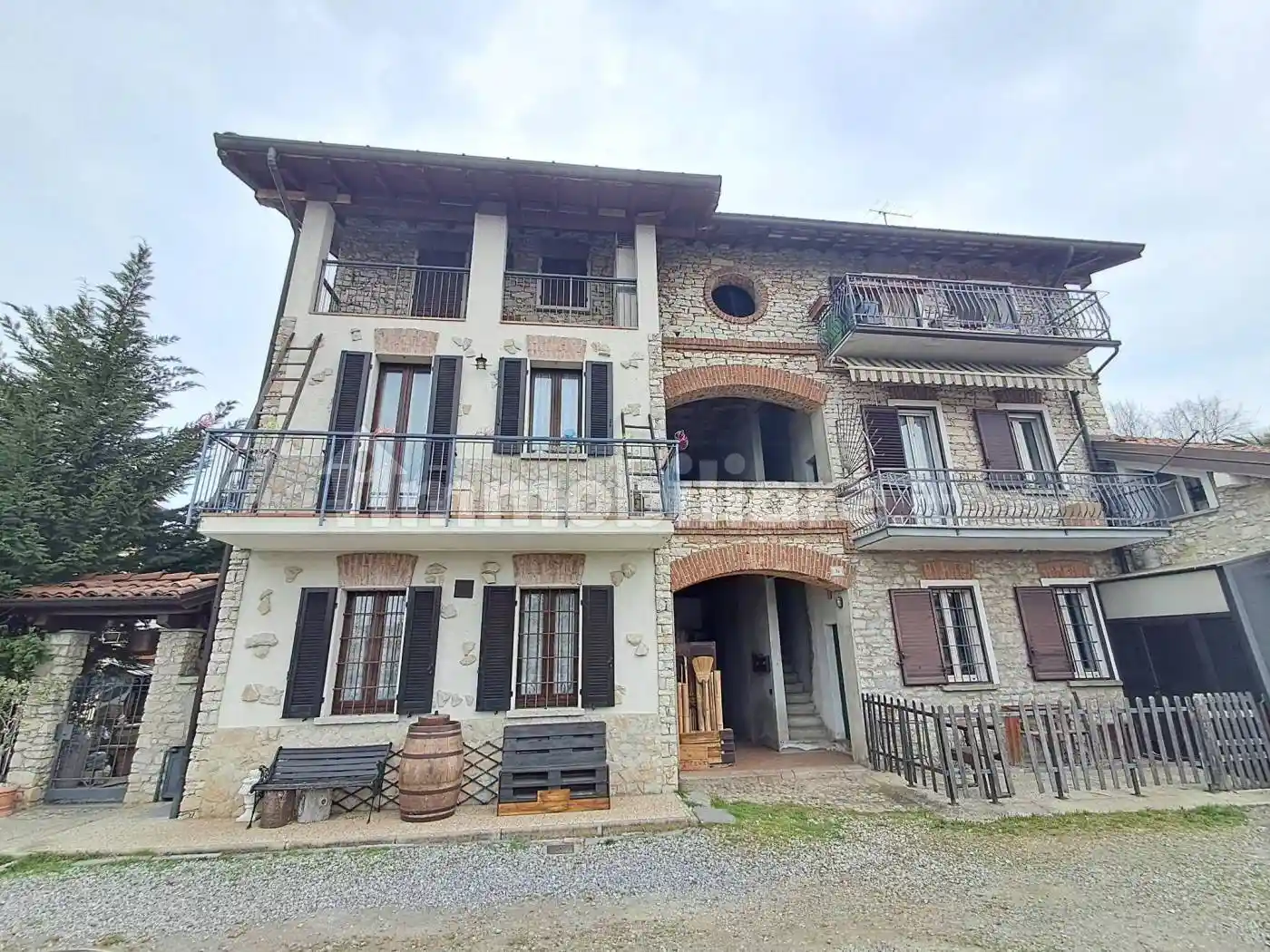 Appartamento in vendita a Biandronno