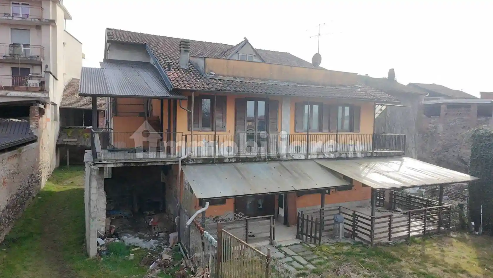 Villa in vendita a Borgomanero