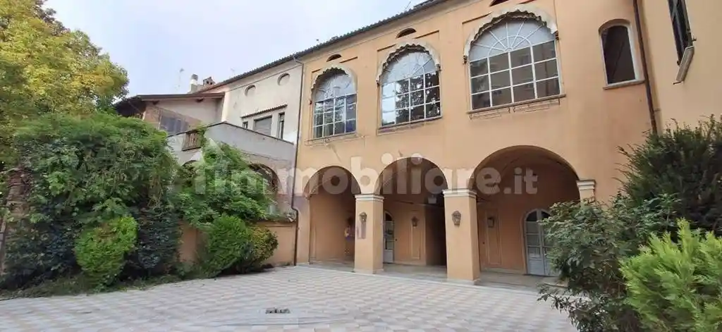 Casa indipendente in vendita a Tortona