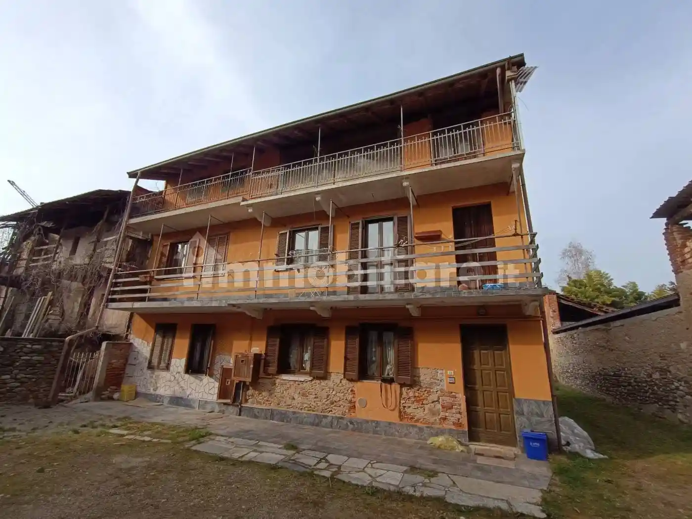 Villa in vendita a Borgomanero