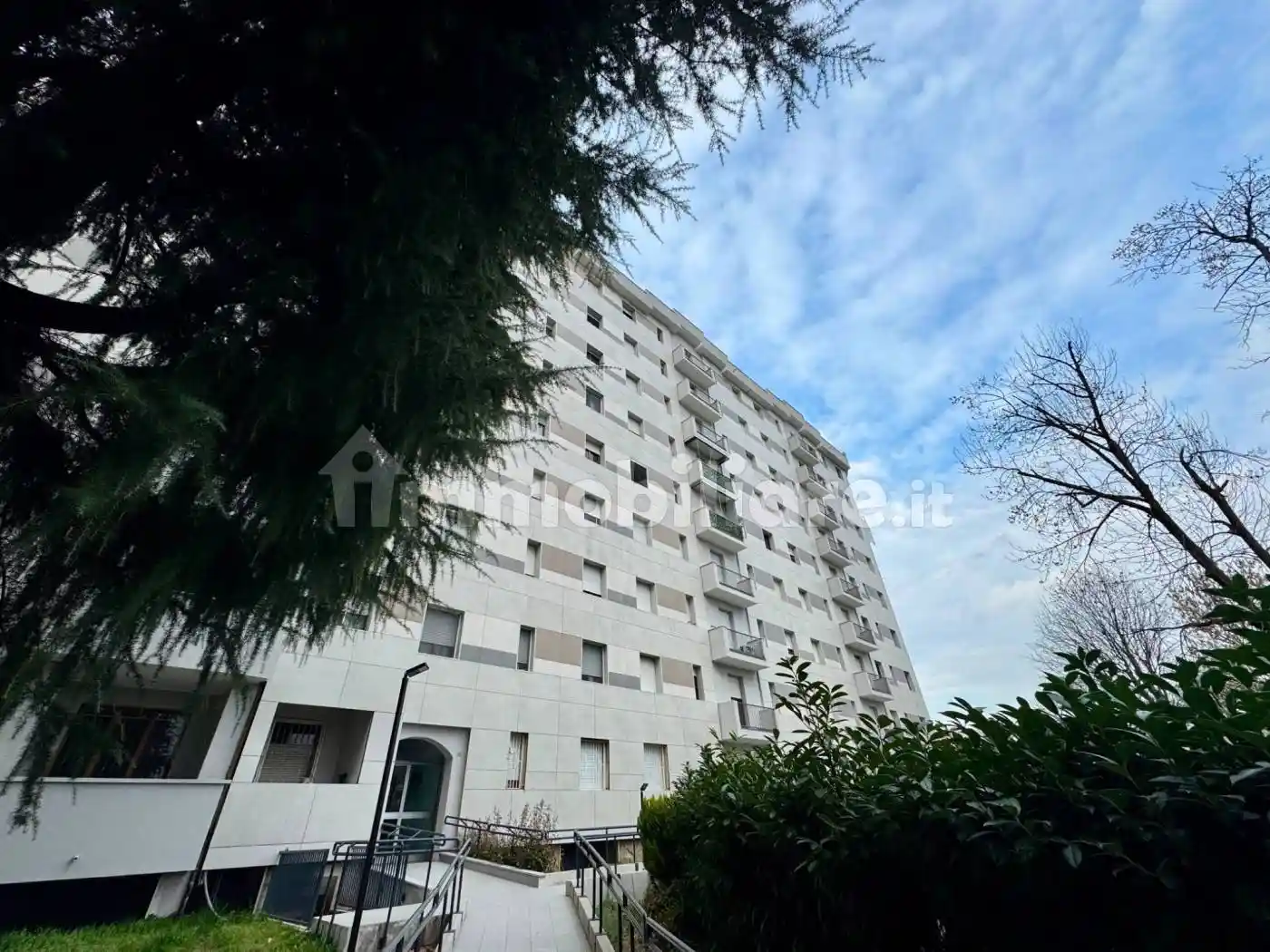 Appartamento in vendita a Garbagnate Milanese