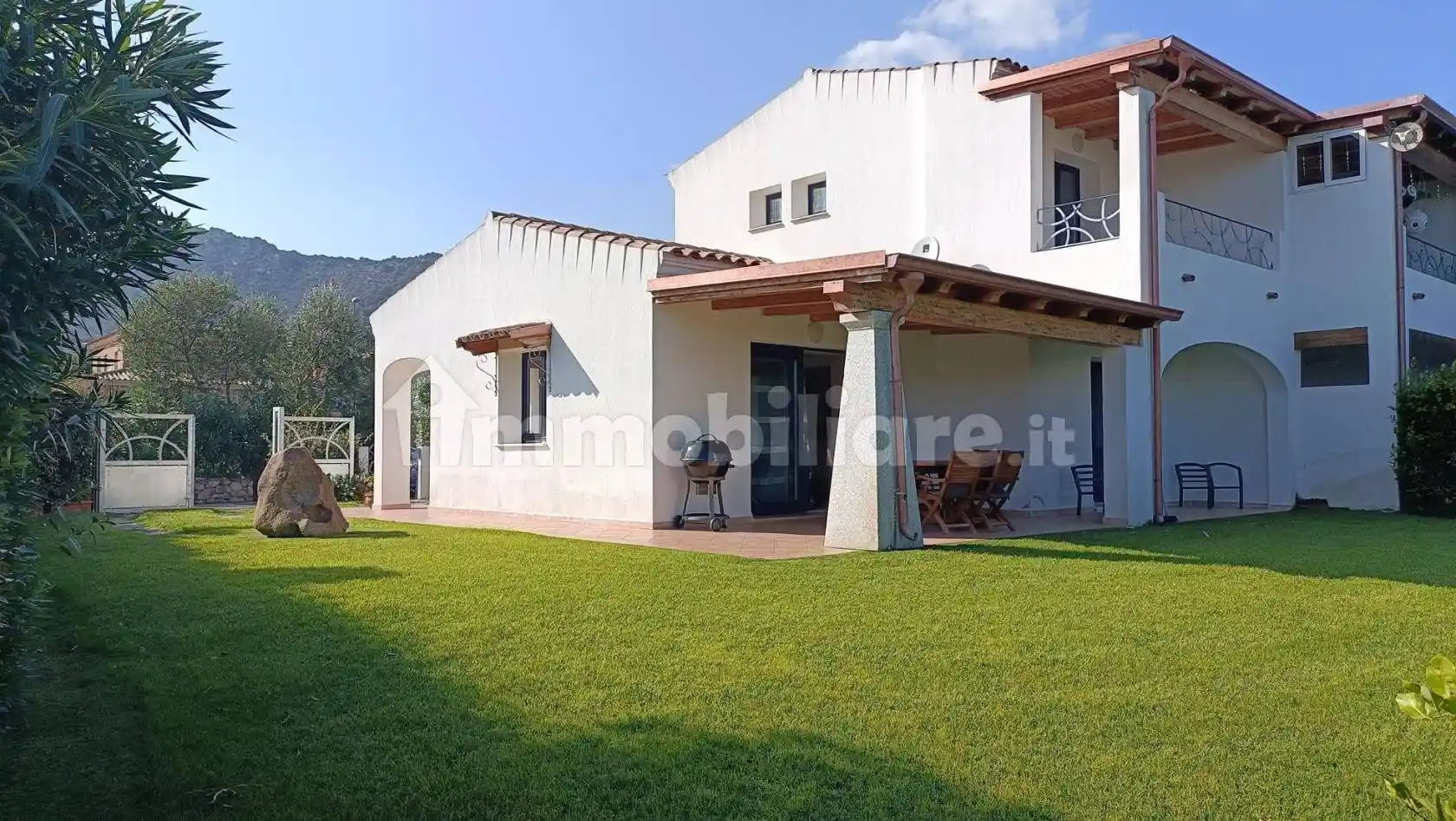 Casa indipendente in vendita a San Teodoro