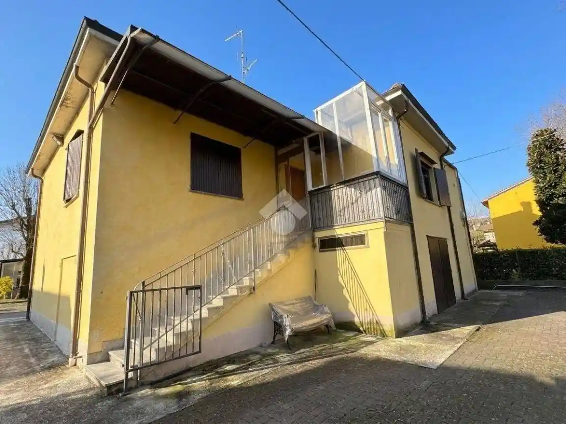 Casa indipendente in vendita a Mirandola