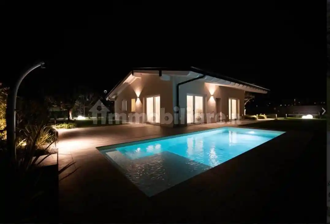 Villa in vendita a Padenghe sul Garda