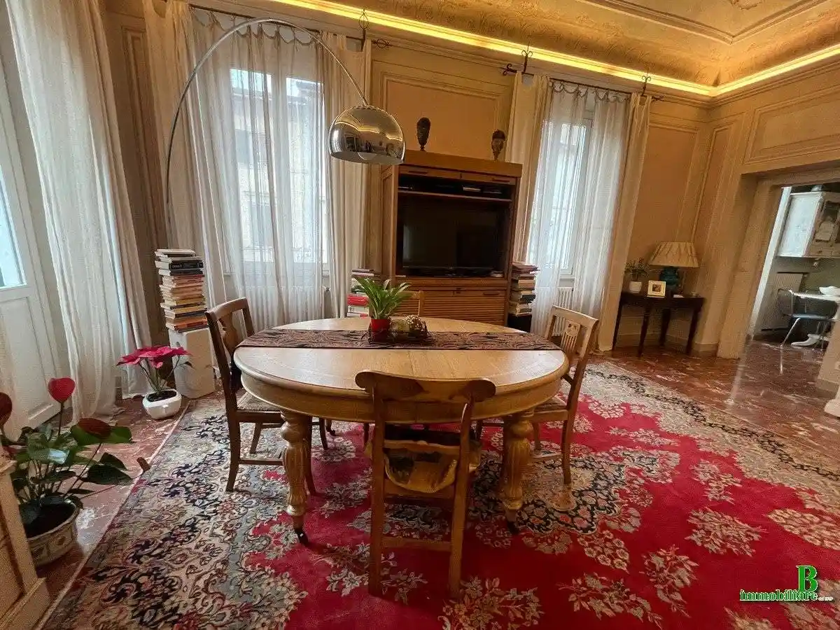 Appartamento in vendita a Viareggio