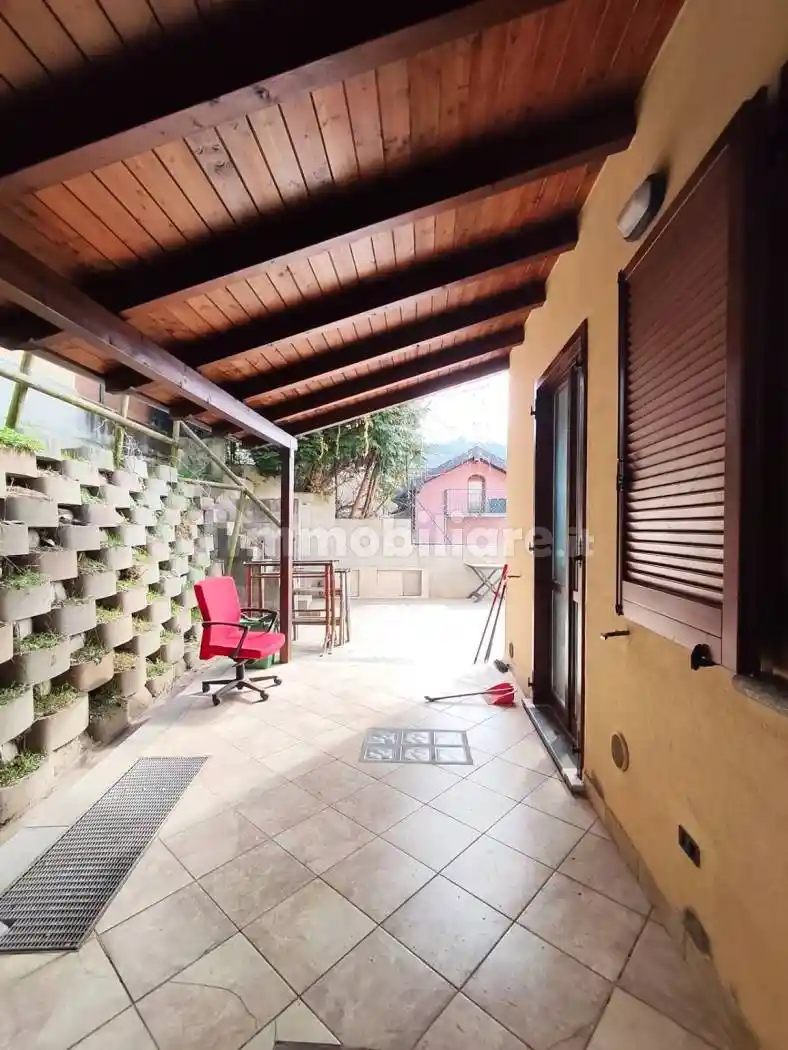 Villa in vendita a Luino