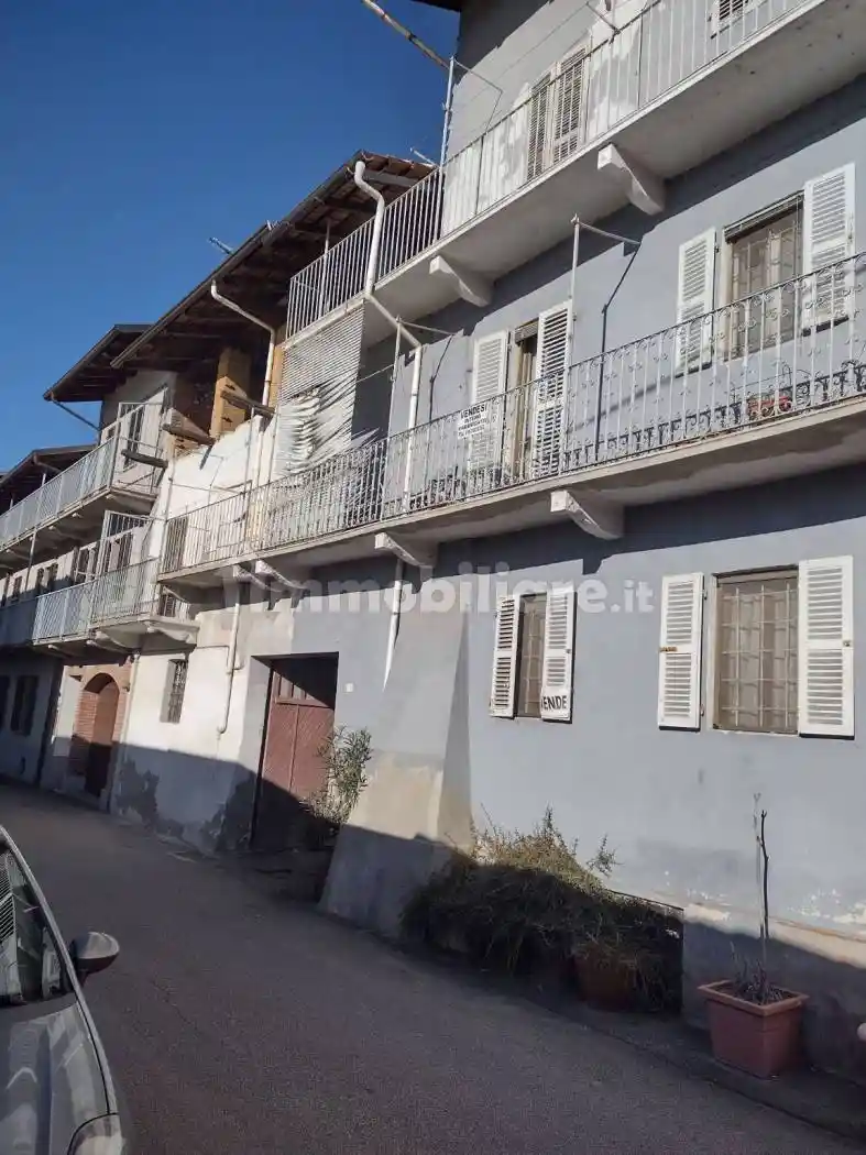 Rustico - Casale in vendita a Gattinara