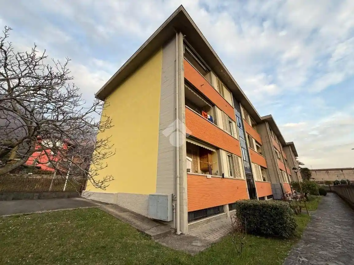 Appartamento in vendita a Abbadia Lariana