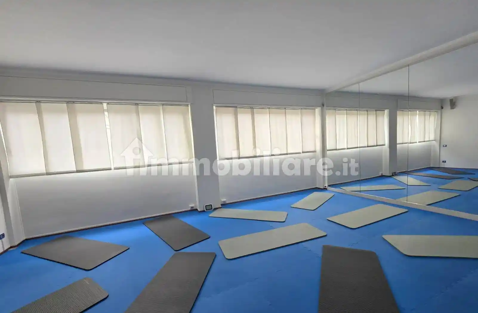 Palazzo - Edificio in vendita a Pavia