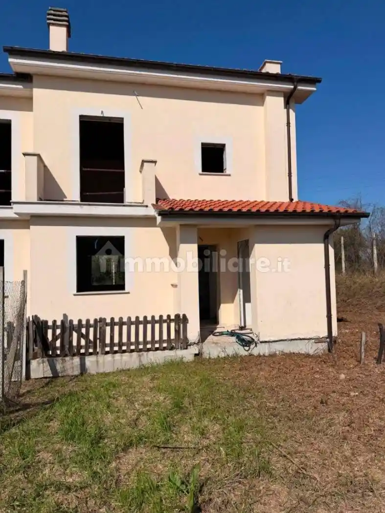 Villa in vendita a Montelibretti