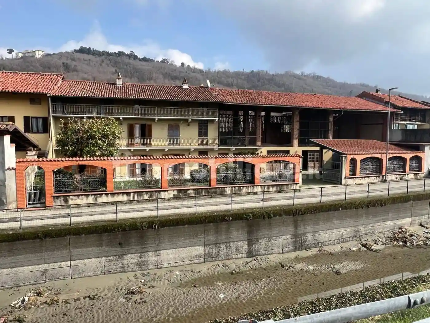 Casa indipendente in vendita a Vestignè