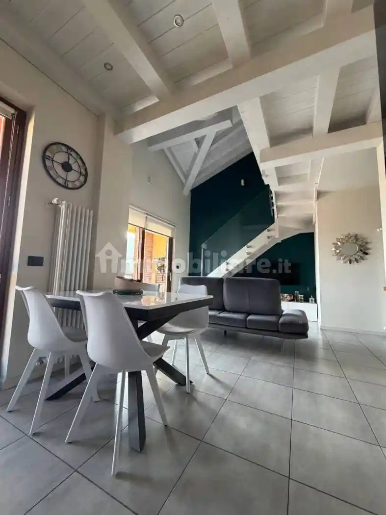 Appartamento in vendita a Borgosesia