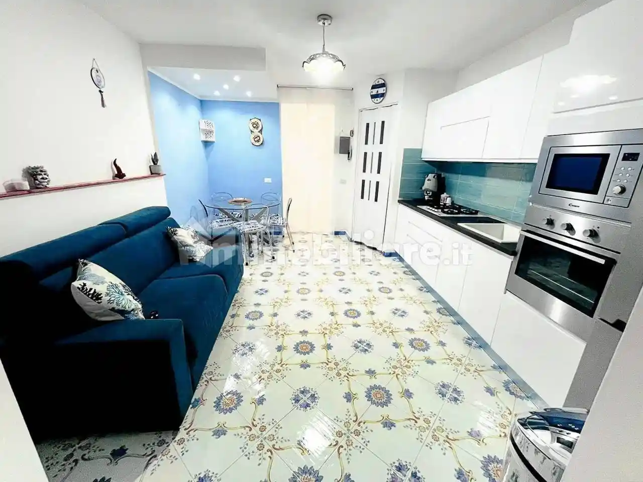 Appartamento in vendita a Napoli