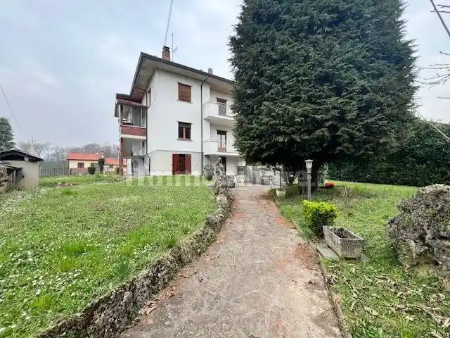 Appartamento in vendita a Inverigo