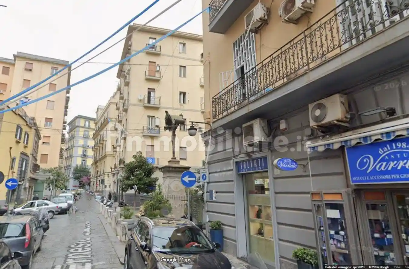 Appartamento in vendita a Napoli