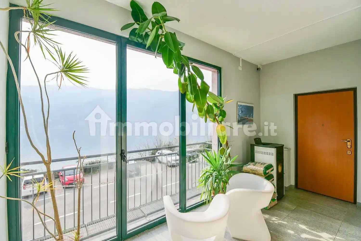 Appartamento in vendita a Laglio