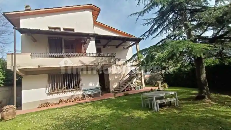 Villa in vendita a Vaiano