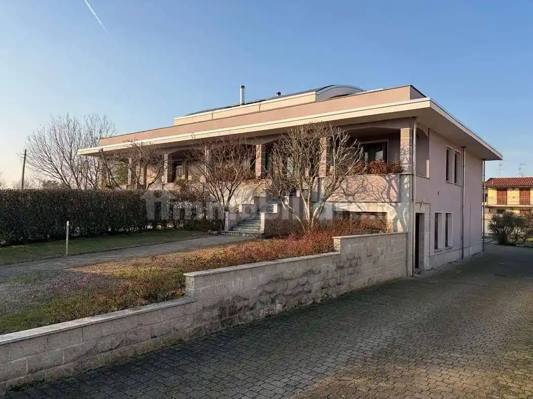 Villa in vendita a Vigevano