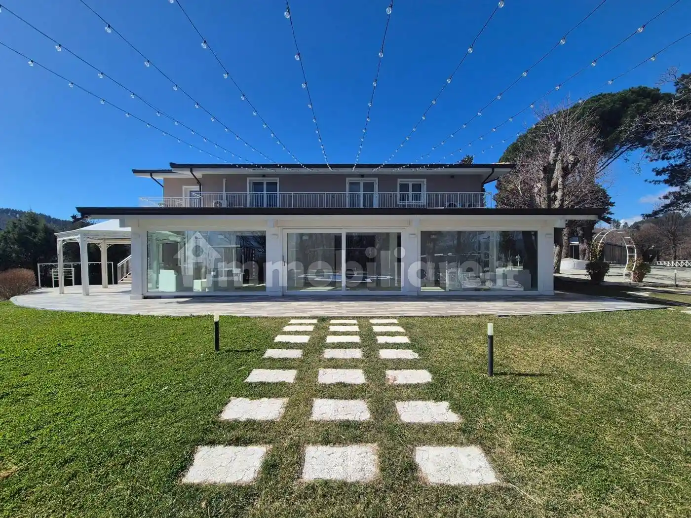 Villa in vendita a Pentone