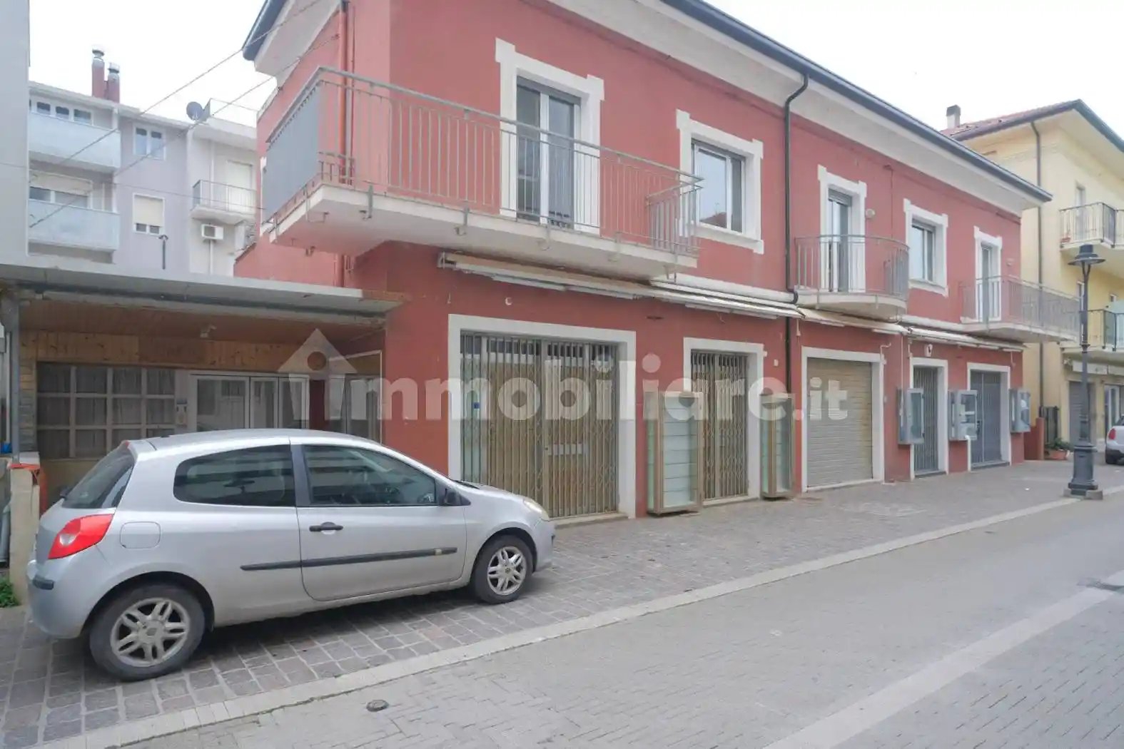 Palazzo - Edificio in vendita a Gabicce Mare