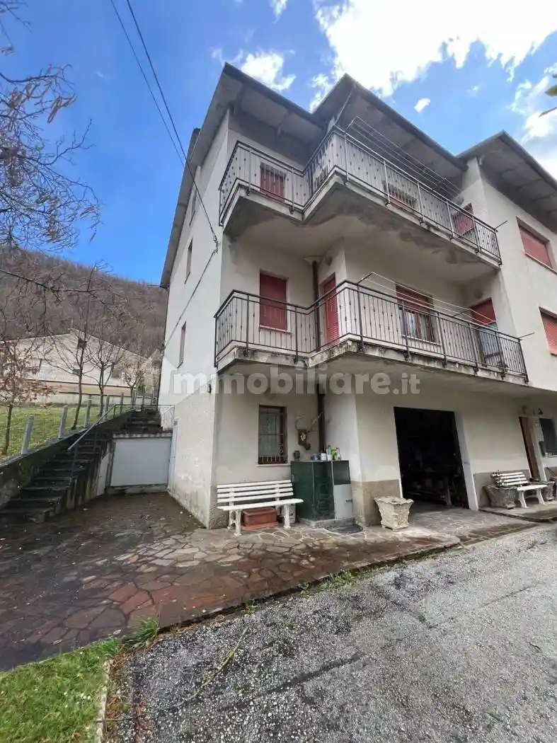 Casa indipendente in vendita a Serra Sant'Abbondio